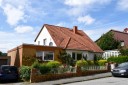 Ansprechendes Ein- bis Zweifamilienhaus mit Fernblick in angenehmer Wohnlage von Ober-Ramstadt/Eiche
