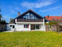 *Traumhaftes freistehendes Einfamilienhaus mit weitlufigem Garten in Sauerlach*