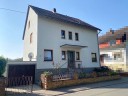 -----Gepflegtes Wohnhaus mit 2 Garagen und schnem Garten-----