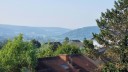 Hbsches Einfamilienhaus mit phantastischem Weitblick und Garage