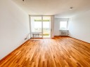 *Helles und grozgiges Apartment mit Balkon im 9. Stock!*