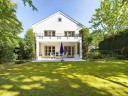 FAMILIENIDYLLE UND RCKZUGSORT - FREISTEHENDES EINFAMILIENHAUS MIT GARTENPARADIES