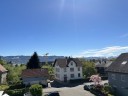 3 Zimmer Dachgeschoss-Wohnung 
ruhige und zentrale Lage in Lindau 
mit Sd-West-Balkon!