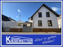 2-Familienhaus in ruhiger Lage von Herrnsheim - EG vermietet, DG frei, Garage, Balkon